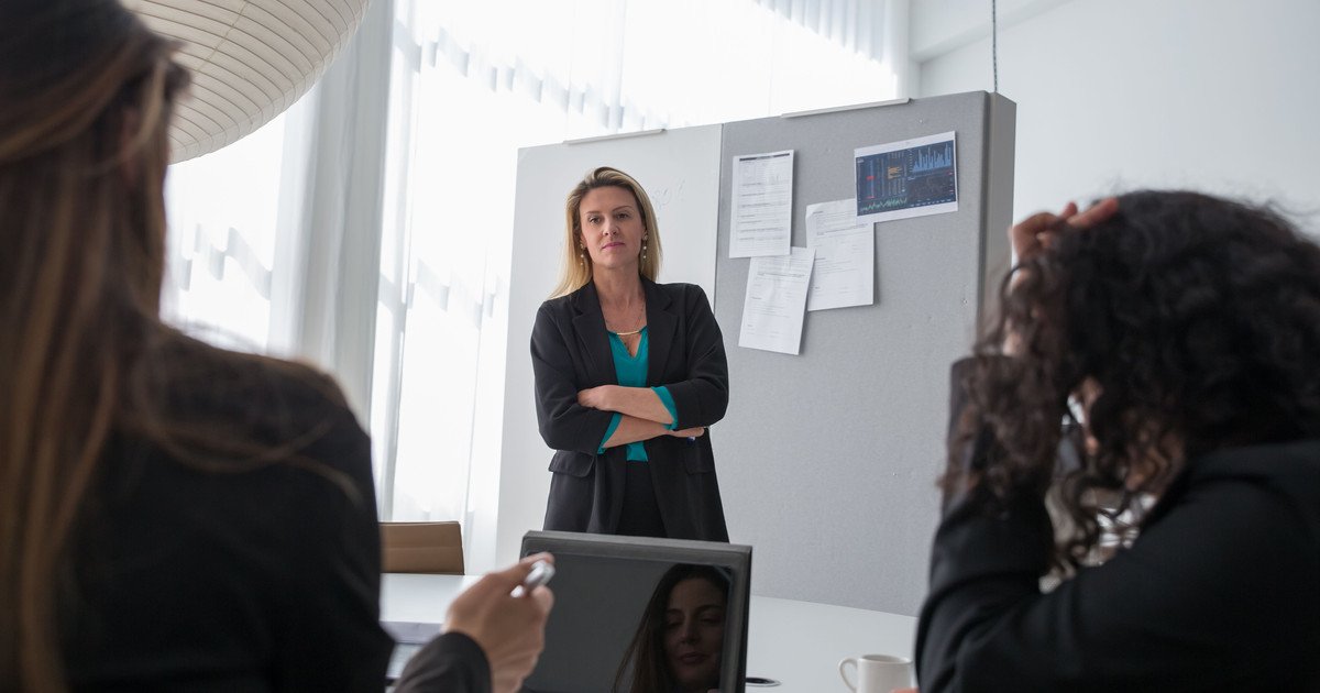 Kritik im Job mit ADHS: warum sich ein Feedback anfühlt wie eine Kündigung (Titelbild)